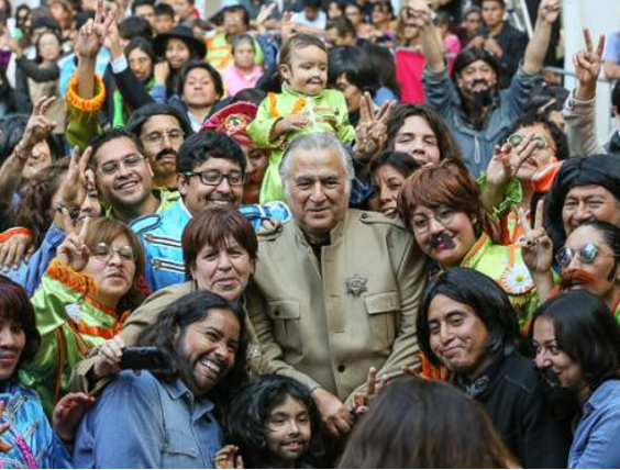 Mexico City's secretary of Tourism, Miguel Torruco was spotted in the crowd wearing his Shea Stadium costume (centre).