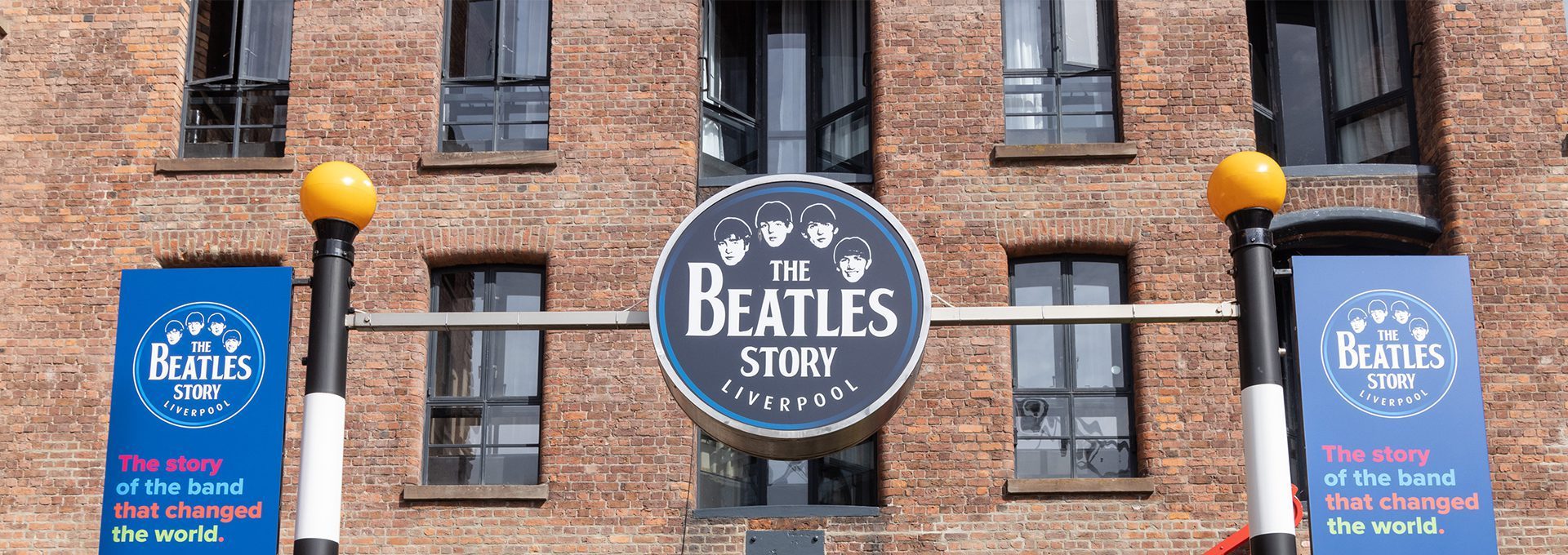 De ingang van The Beatles Story